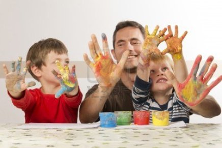 13555094-father-is-painting-with-his-kids-with-finger-paint.jpg